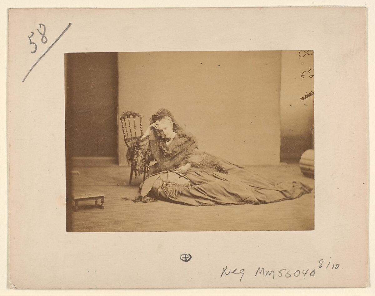 Le chapelet (autre), Pierre-Louis Pierson (French, 1822–1913), Albumen silver print from glass negative 