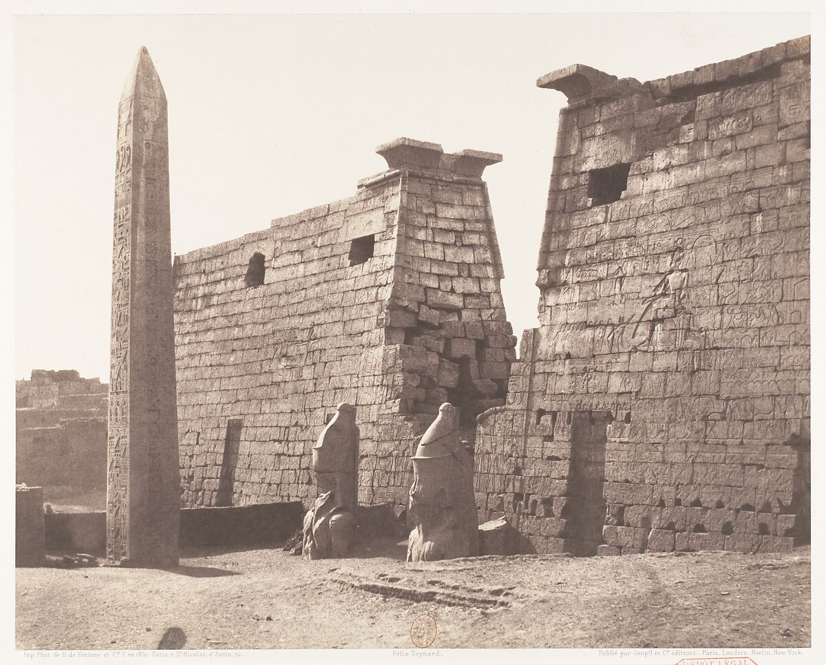 Louksor (Thèbes), Construction Antérieure - Pylône, Colosses et Obélisque, Félix Teynard (French, 1817–1892), Salted paper print from paper negative 