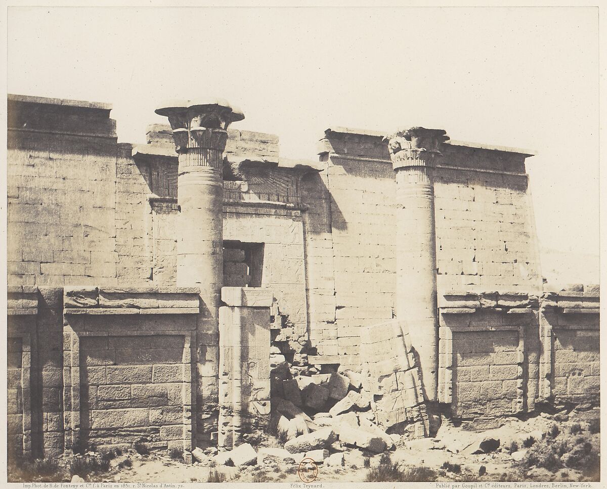 Médînet-Abou (Thèbes), Construction Antérieures - Entrée Principale, Félix Teynard (French, 1817–1892), Salted paper print from paper negative 