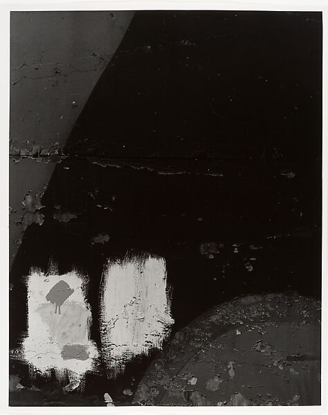 Chicago 76, Aaron Siskind (American, 1903–1991), Gelatin silver print 