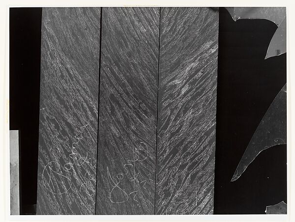 Chicago 72, Aaron Siskind (American, 1903–1991), Gelatin silver print 
