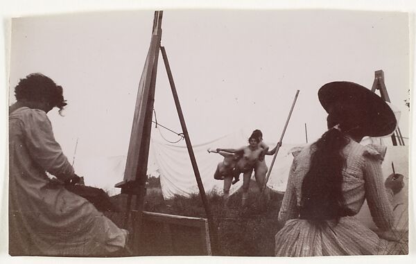 [Nude Models Posing for a Painting Class], Adolf de Meyer (American (born France), Paris 1868–1946 Los Angeles, California), Gelatin silver print 