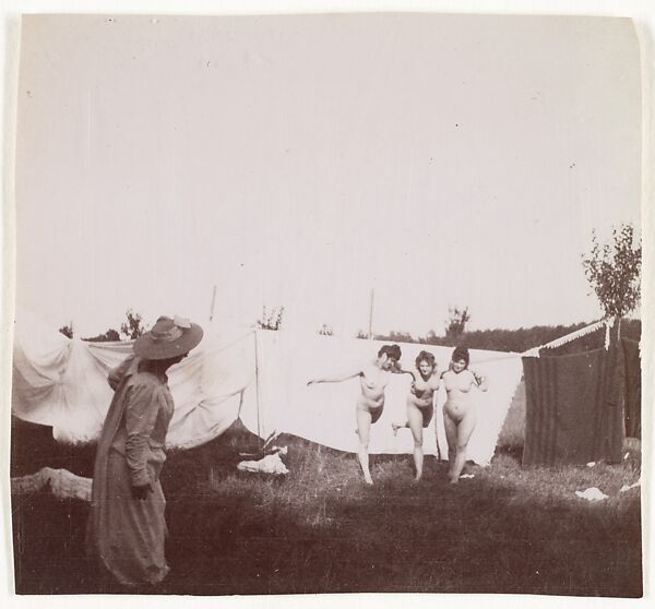 [Nude Models Posing for a Painting Class], Adolf de Meyer (American (born France), Paris 1868–1946 Los Angeles, California), Gelatin silver print 