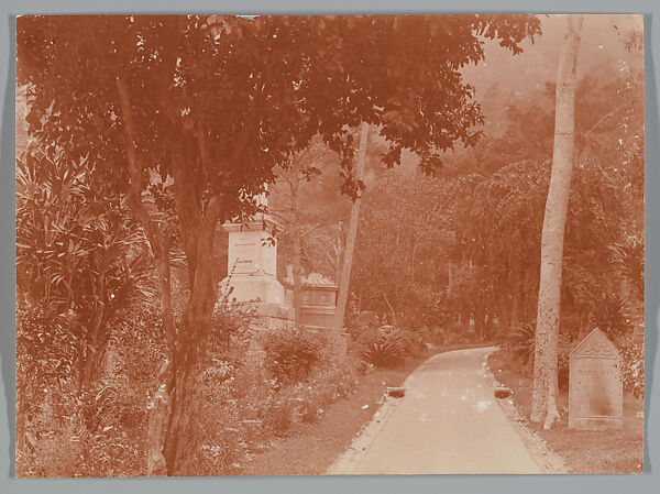 Hong Kong Cemetery, Adolf de Meyer (American (born France), Paris 1868–1946 Los Angeles, California), Gelatin silver print 