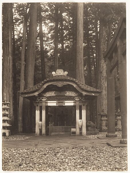 Karadou-torii, Tōshō-gū Shrine, Nikkō, Adolf de Meyer (American (born France), Paris 1868–1946 Los Angeles, California), Gelatin silver print 