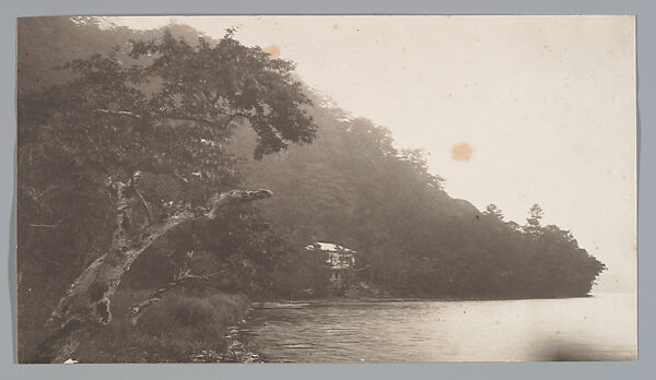 [House beside lake, Japan], Adolf de Meyer (American (born France), Paris 1868–1946 Los Angeles, California), Gelatin silver print 