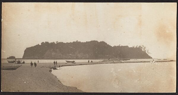 [View of Beach and Island], Adolf de Meyer (American (born France), Paris 1868–1946 Los Angeles, California), Gelatin silver print 