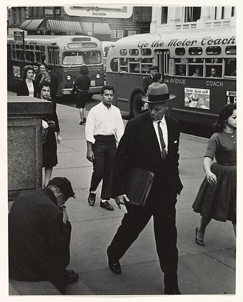 Fifth Avenue, New York, John H. Popper (American (born Austria), Vienna 1904–1992 Flushing, New York), Gelatin silver print 