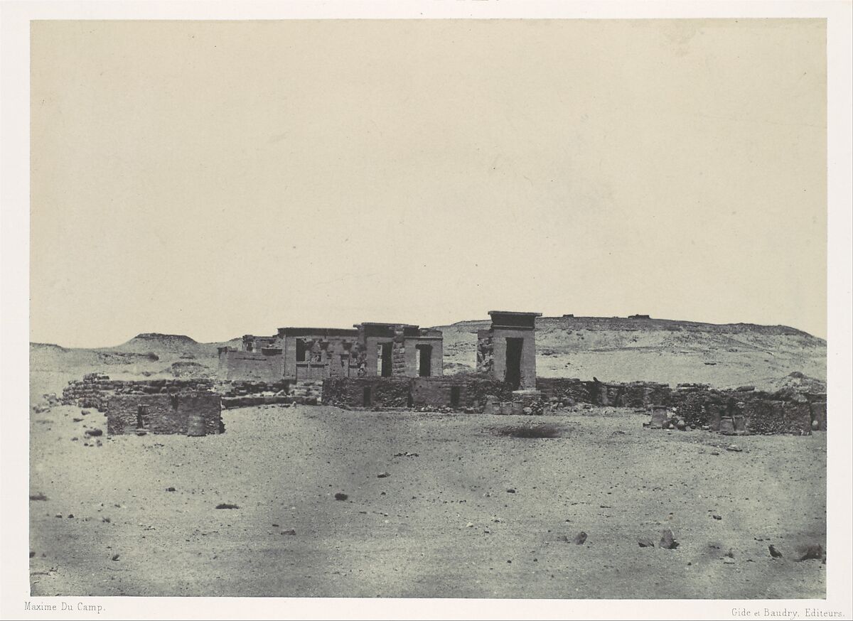 Nubie. Temple et Village de Débôd. Parembole de l'itinéraire d'Antonin, Maxime Du Camp (French, 1822–1894), Salted paper print (Blanquart-Évrard process) from paper negative 