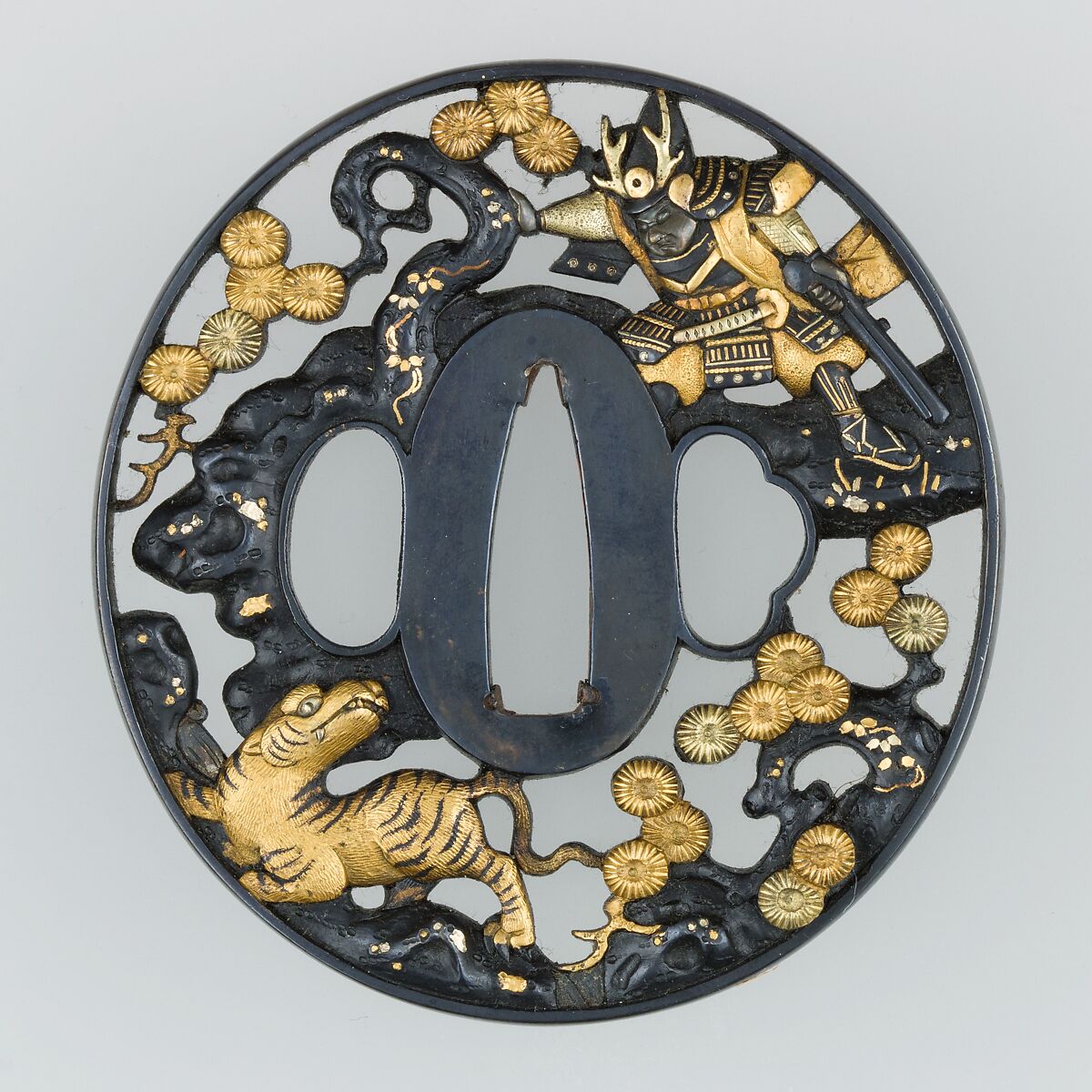 Sword Guard (Tsuba), Copper-gold alloy (shakudō), gold, silver, copper, Japanese 