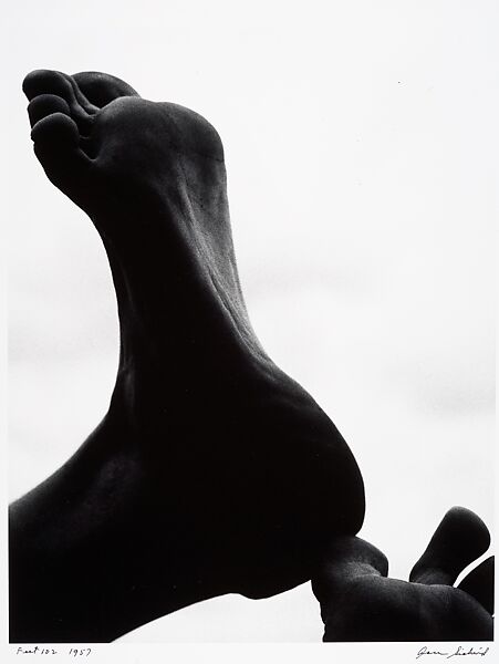Feet 102, Aaron Siskind (American, 1903–1991), Gelatin silver print 
