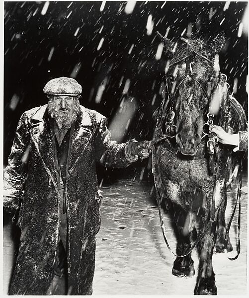 Vegetable Dealer, Weegee (American (born Austria-Hungary), Złoczów (Zolochiv, Ukraine) 1899–1968 New York), Gelatin silver print 