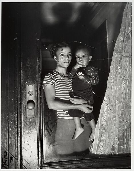 Mother and Child in Harlem, Weegee (American (born Austria-Hungary), Złoczów (Zolochiv, Ukraine) 1899–1968 New York), Gelatin silver print 
