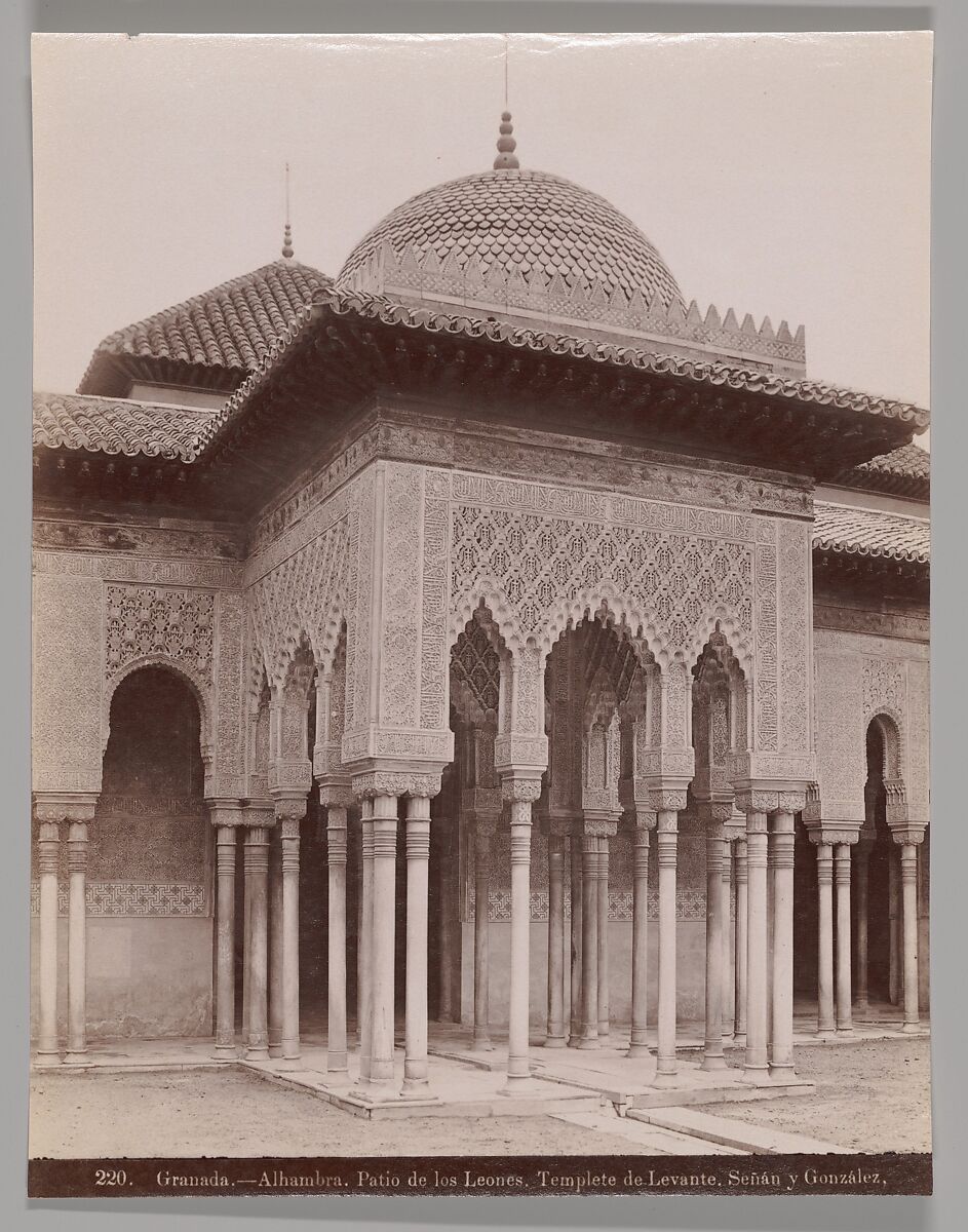 [Courtyard of the Lions, Alhambra, Granada], Señan y Gonzalez (Spanish), Albumen silver print from glass negative 
