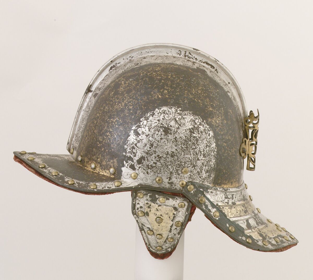 Helmet for a Harquebusier, Steel, gold, silver, textile, Dutch or British