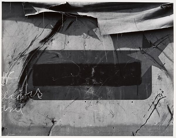 Chicago 66, Aaron Siskind (American, 1903–1991), Gelatin silver print 