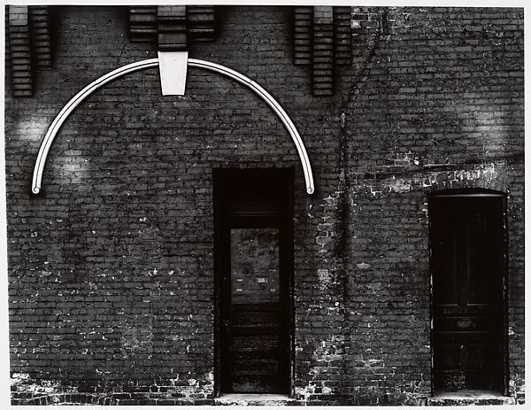 Chicago 13, Aaron Siskind (American, 1903–1991), Gelatin silver print 