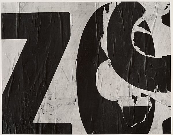 New York 3, Aaron Siskind (American, 1903–1991), Gelatin silver print 