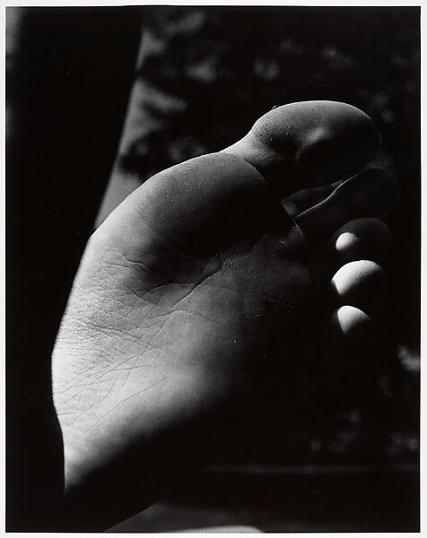 Foot 93, Aaron Siskind (American, 1903–1991), Gelatin silver print 