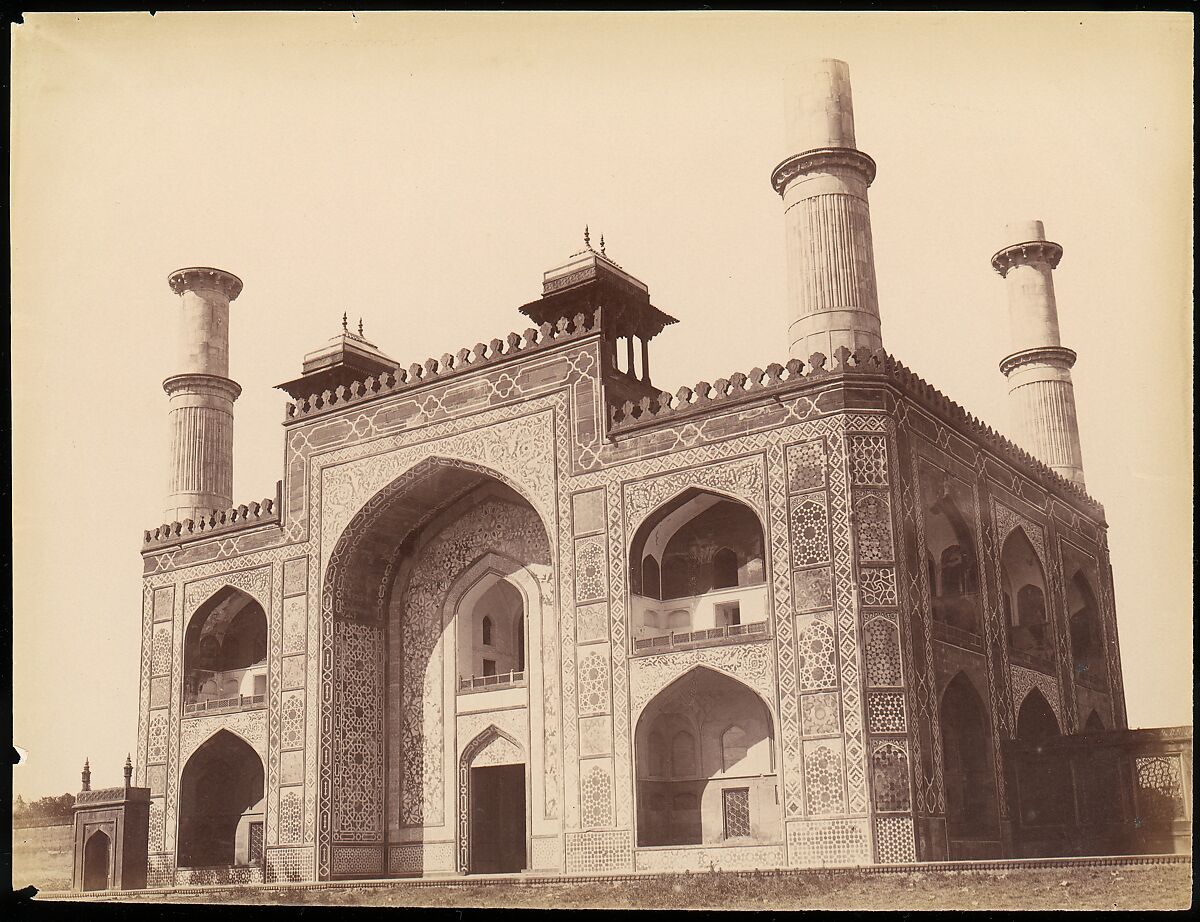 [Akbar's Tomb at Sikandra, India], Unknown, Albumen silver print from glass negative 