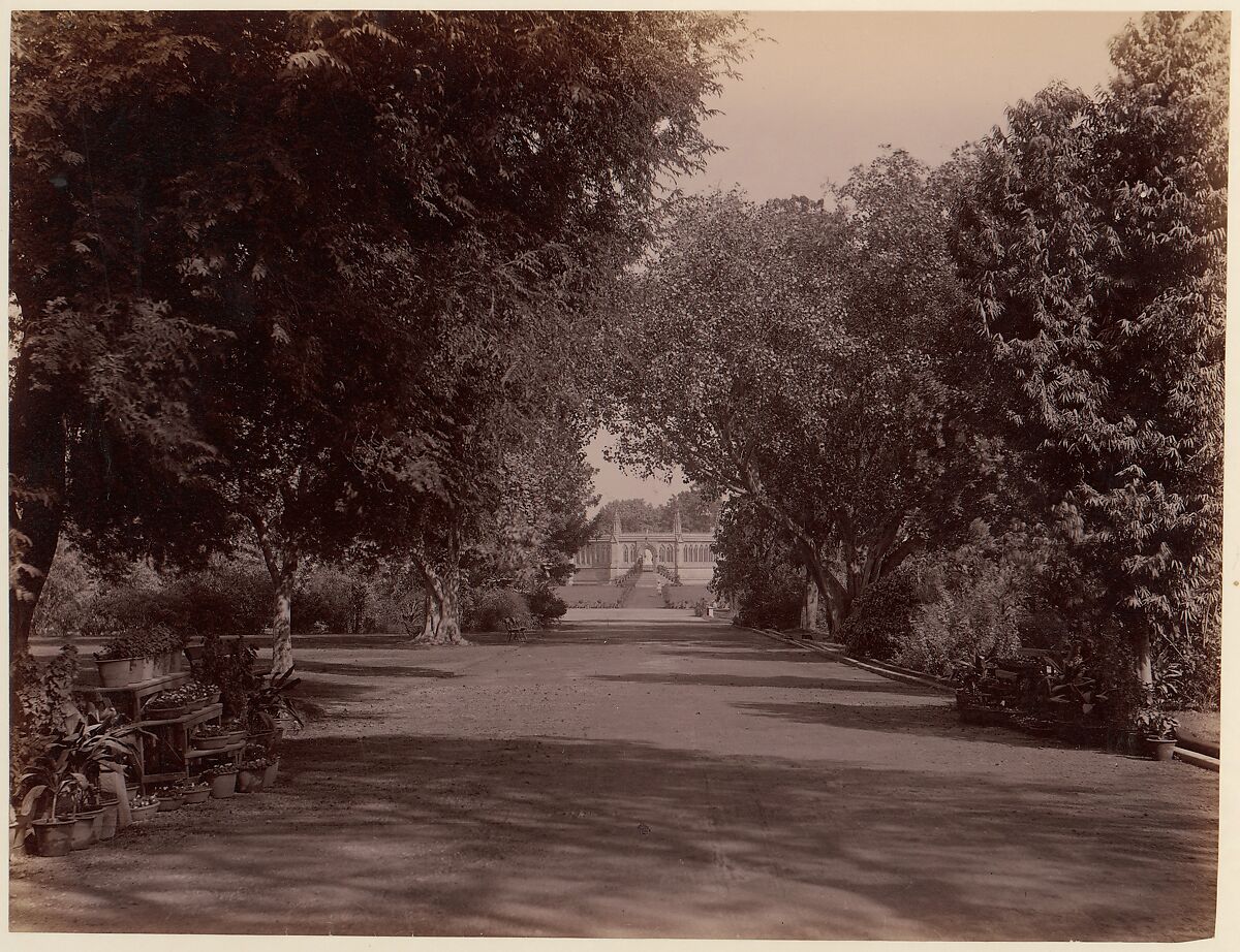 [Kanpur Memorial, Kanpur, India], Unknown, Albumen silver print from glass negative 