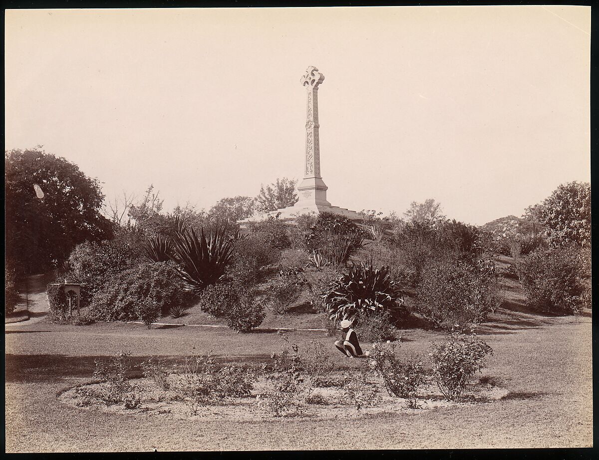 [Colonel Lawrence Monument, Lucknow, India], Unknown, Albumen silver print from glass negative 