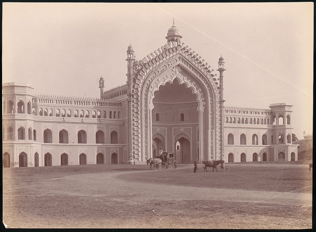 [Rumi Darwaza, Lucknow, India], Unknown, Albumen silver print from glass negative 