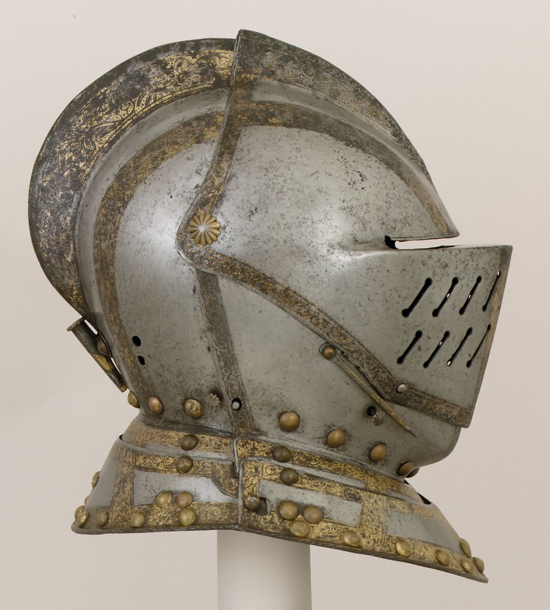 Close-Helmet for the Field, Martin Schmidt (German, active ca. 1594), Steel, gold, brass, German, possibly Augsburg 