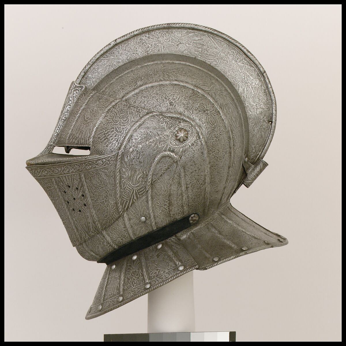 Close Helmet for the Field, Steel, gold, leather, French