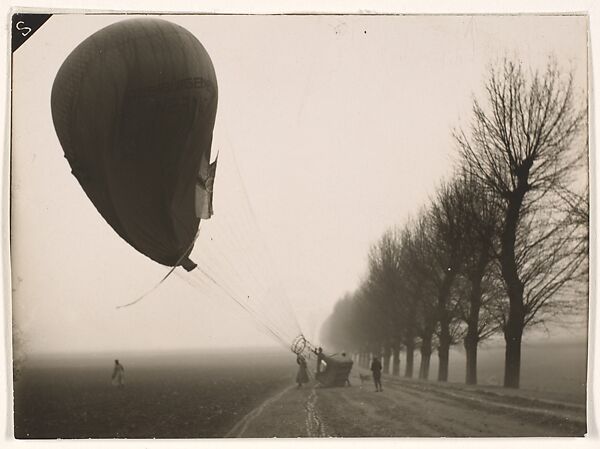 [Hot-Air Balloon Landing on a Country Road], Robert Petschow (German, 1888–1945), Gelatin silver print 