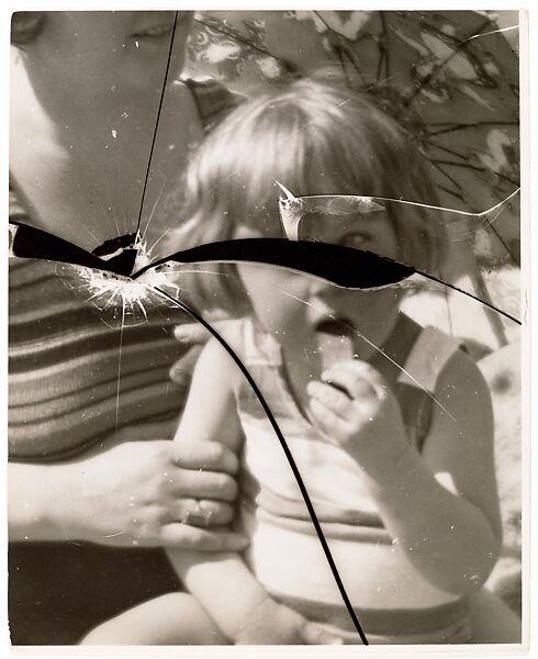 [Mother with Child on Beach], Martin Munkácsi (American (born Hungary), Cluj-Napoca (Kolozsvar) 1896–1963 New York), Gelatin silver print 