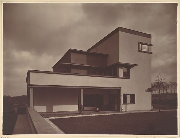 [House Grobel (Haus Grobel), Residence of Dr. Emil Grobel, built 1926–27. Architect: Hans Heinz Lüttgen.], Werner Mantz (German, Cologne 1901–1983 Eijsden), Gelatin silver print 