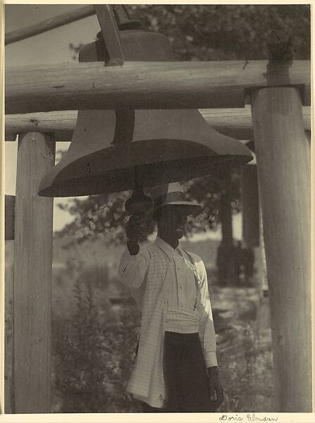 [Bell Ringer Outside a Church], Doris Ulmann (American, 1882–1934), Platinum print 