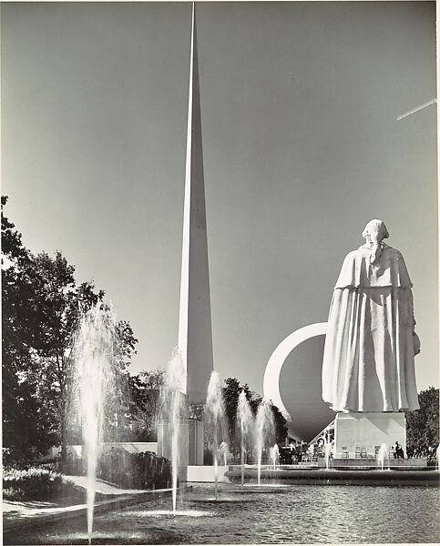 An open-air exhibition of Rero's monumental works in the Faubourg