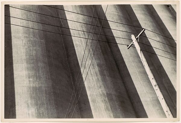 [Buffalo Grain Elevators with Tension Wires]