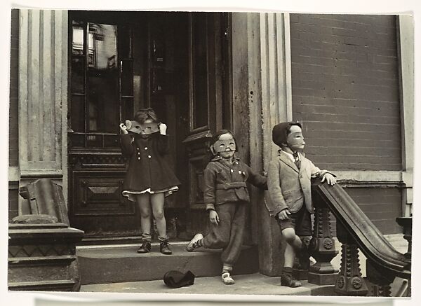 New York, Helen Levitt  American, Gelatin silver print