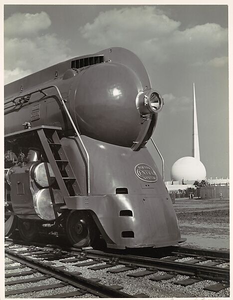 [Locomotive, with Entrance to Perisphere of 1939 New York World's Fair in Background], Samuel H. Gottscho (American, 1875–1971), Gelatin silver print 