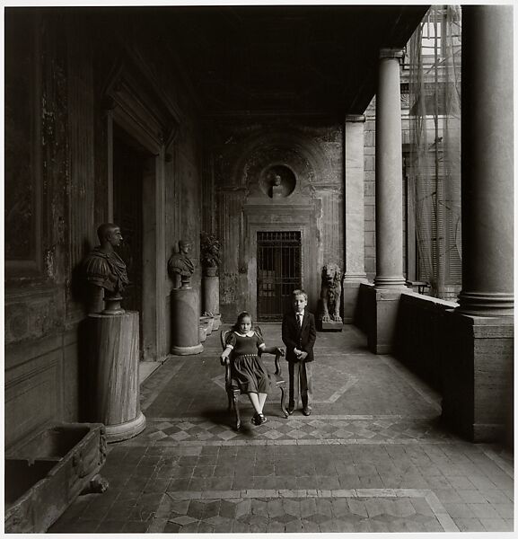 Famille Massimo, Rome, Patrick Faigenbaum (French, born 1954), Gelatin silver print 