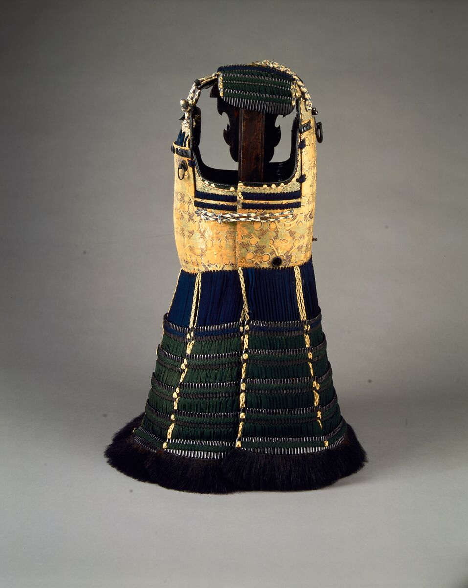 Torso Defense (<i>Dō</i>) in the <i>Nishiki Zutsumi Nimaidō</i> Style, Iron, leather, lacquer, silk, bear fur, copper-gold alloy (<i>shakudō</i>), Japanese
