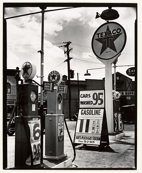 Gasoline Station, Berenice Abbott (American, Springfield, Ohio 1898–1991 Monson, Maine), Gelatin silver print 