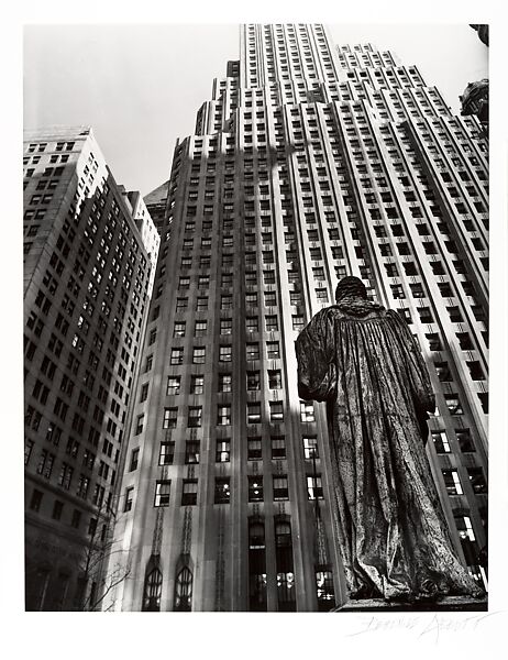 The John Watts Statue in Trinity Churchyard, Berenice Abbott (American, Springfield, Ohio 1898–1991 Monson, Maine), Gelatin silver print 