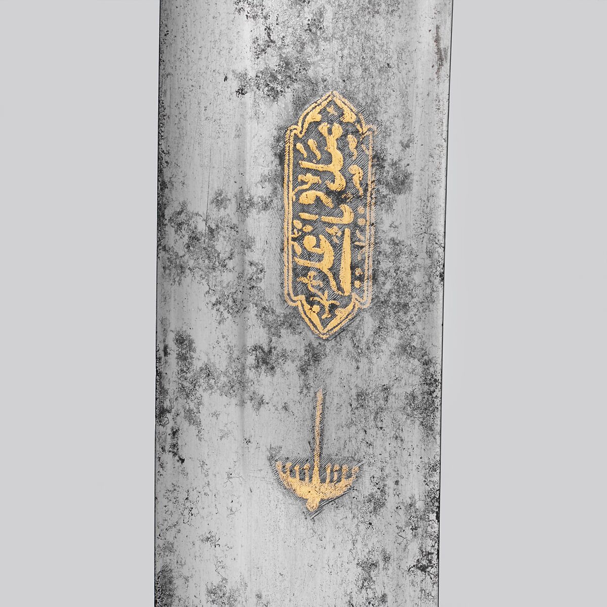 Curved Sword and Matching Scabbard Mounts, Steel, iron, gold, wood, ray skin, hilt and scabbard mounts, Tibetan; blade, Indian