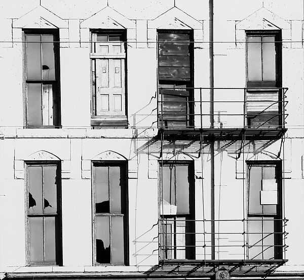 Wells Street, Chicago, Harry Callahan (American, Detroit, Michigan 1912–1999 Atlanta, Georgia), Gelatin silver print 