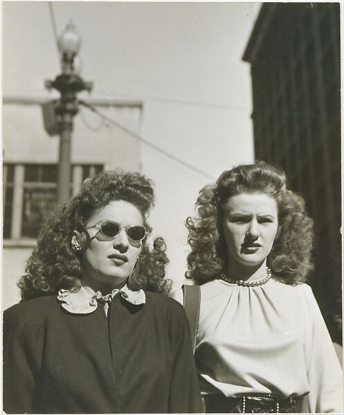 Corner of State and Randolph Streets, Chicago, Walker Evans  American, Gelatin silver print