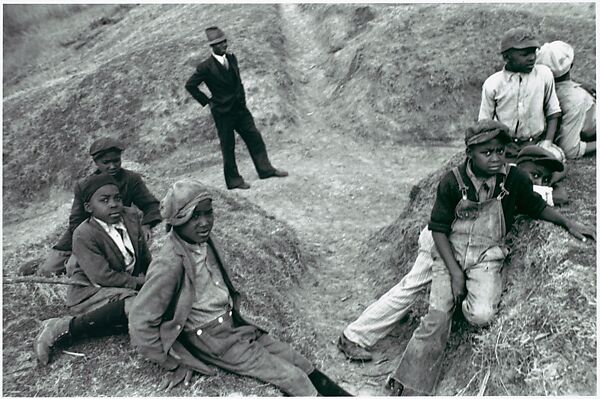 [Group of Young Boys and Dark Suited Man on Levee, Vicinity New Orleans, Louisiana], Walker Evans (American, St. Louis, Missouri 1903–1975 New Haven, Connecticut), Gelatin silver print 