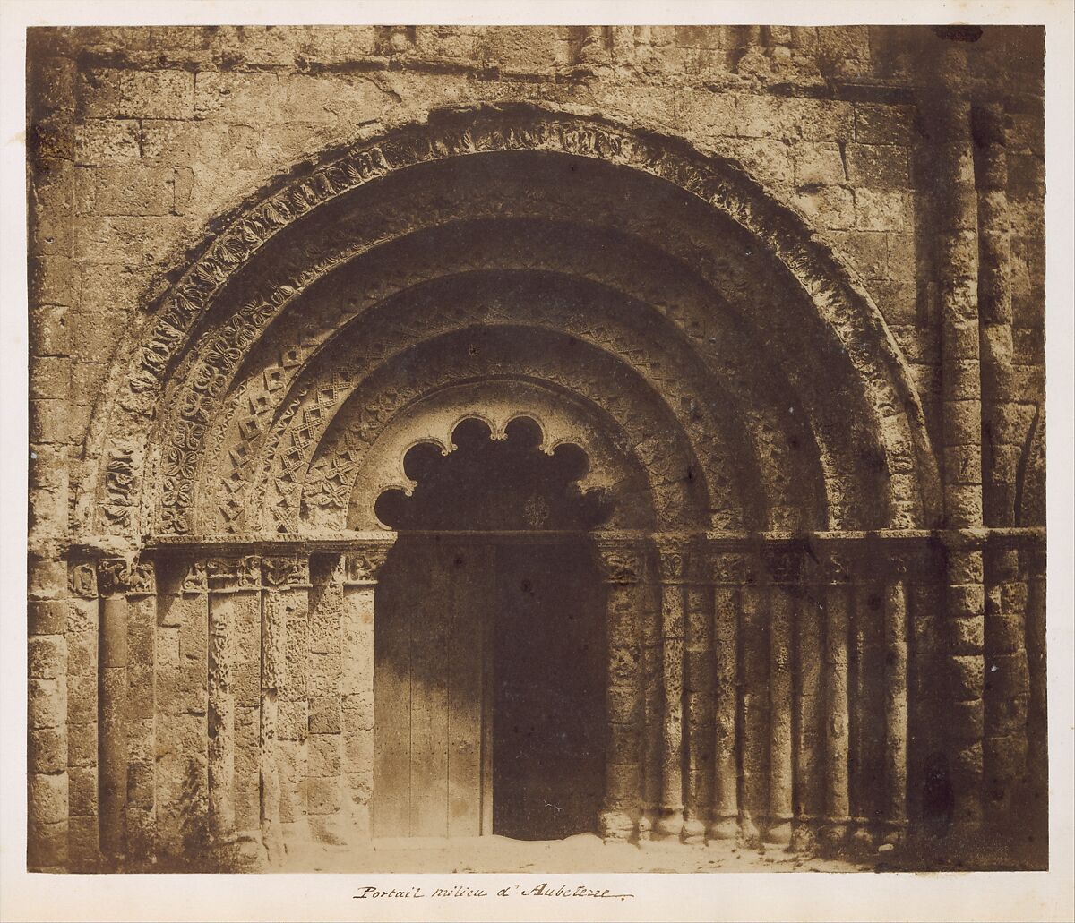 Portail milieu d'Aubeterre, Gustave Le Gray (French, 1820–1884), Salted paper print from paper negative 