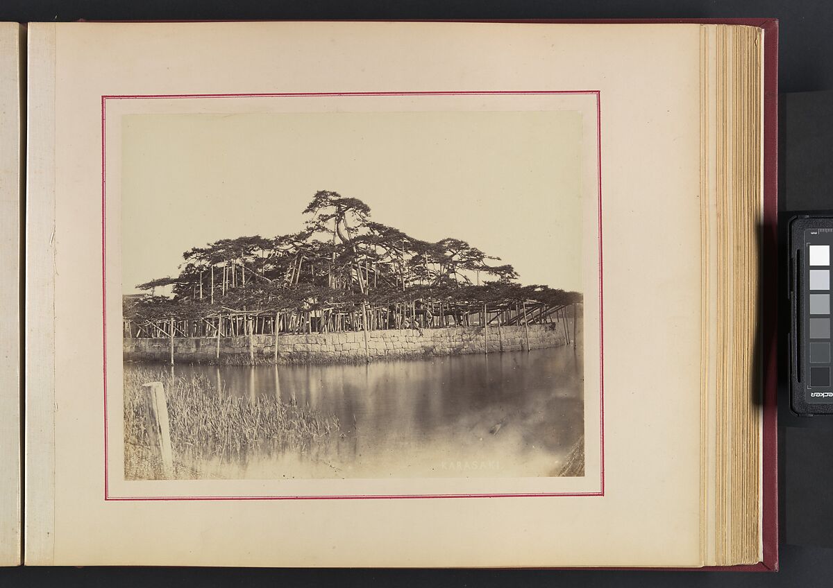 Views and Costumes of Japan, Raimund von Stillfried (Austrian, 1839–1911), Albumen silver prints with applied color