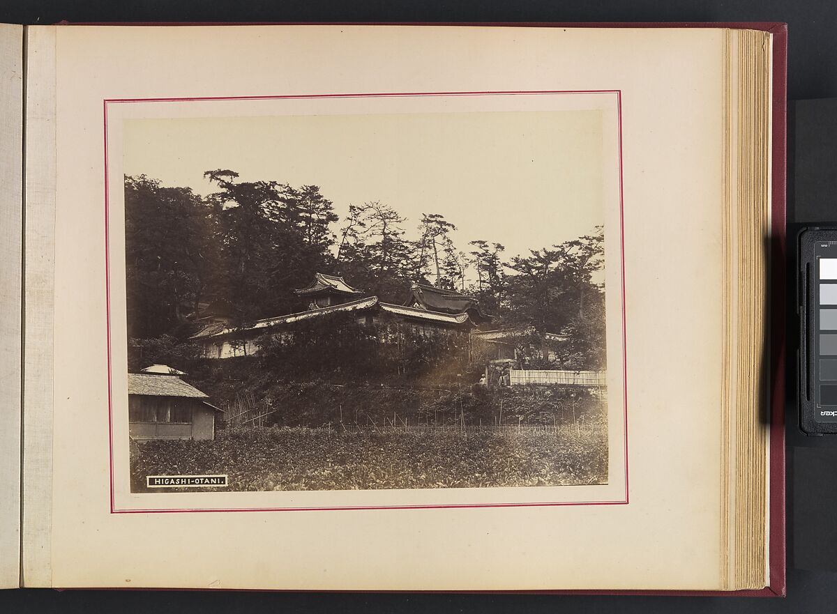 Views and Costumes of Japan, Raimund von Stillfried (Austrian, 1839–1911), Albumen silver prints with applied color