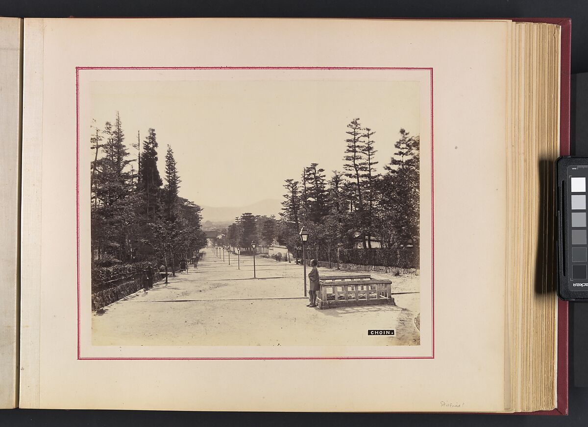 Views and Costumes of Japan, Raimund von Stillfried (Austrian, 1839–1911), Albumen silver prints with applied color