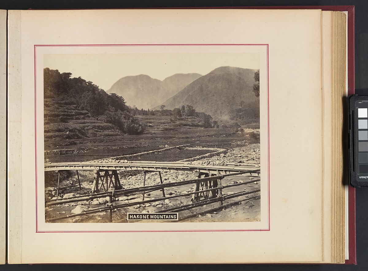 Views and Costumes of Japan, Raimund von Stillfried (Austrian, 1839–1911), Albumen silver prints with applied color